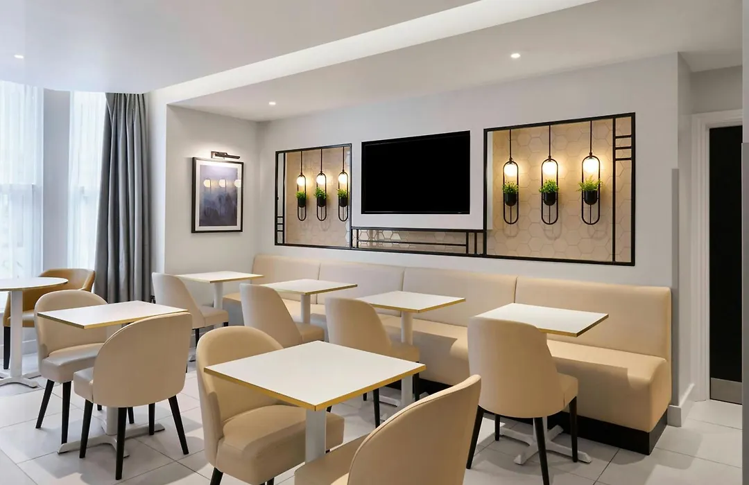 Four Points Flex By Sheraton London Kensington Olympia-1