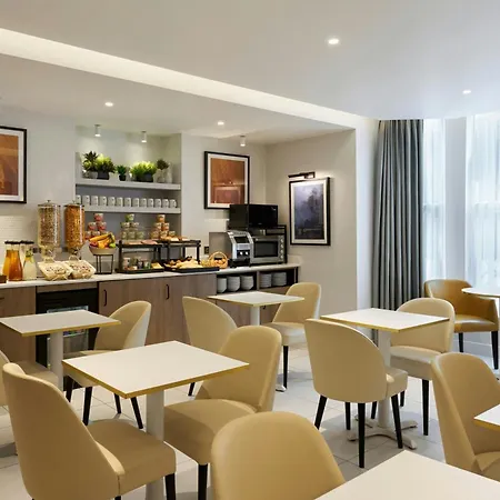Four Points Flex By Sheraton London Kensington Olympia-2